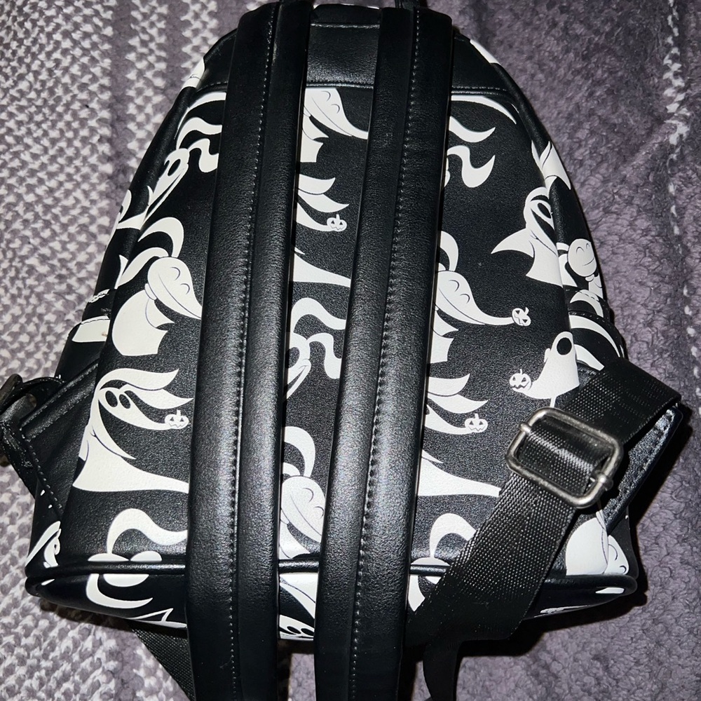 Loungefly Black and White Nightmare Before Christmas Backpack - Picture 2 of 4